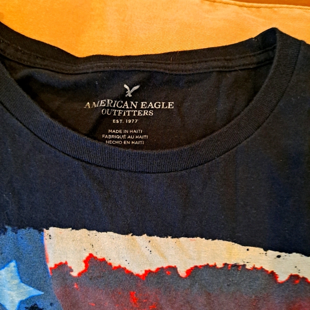 American Eagle T-Shirt American flag